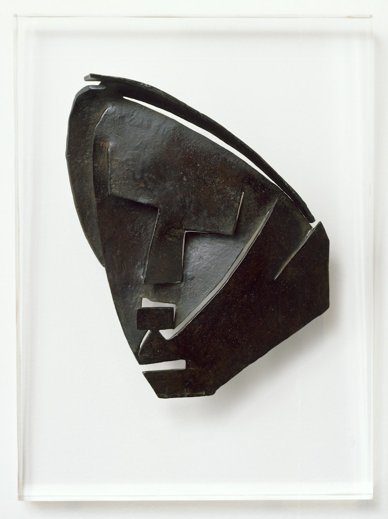 Petit masque découpé Montserrat (Small Cut-Out Montserrat Mask)