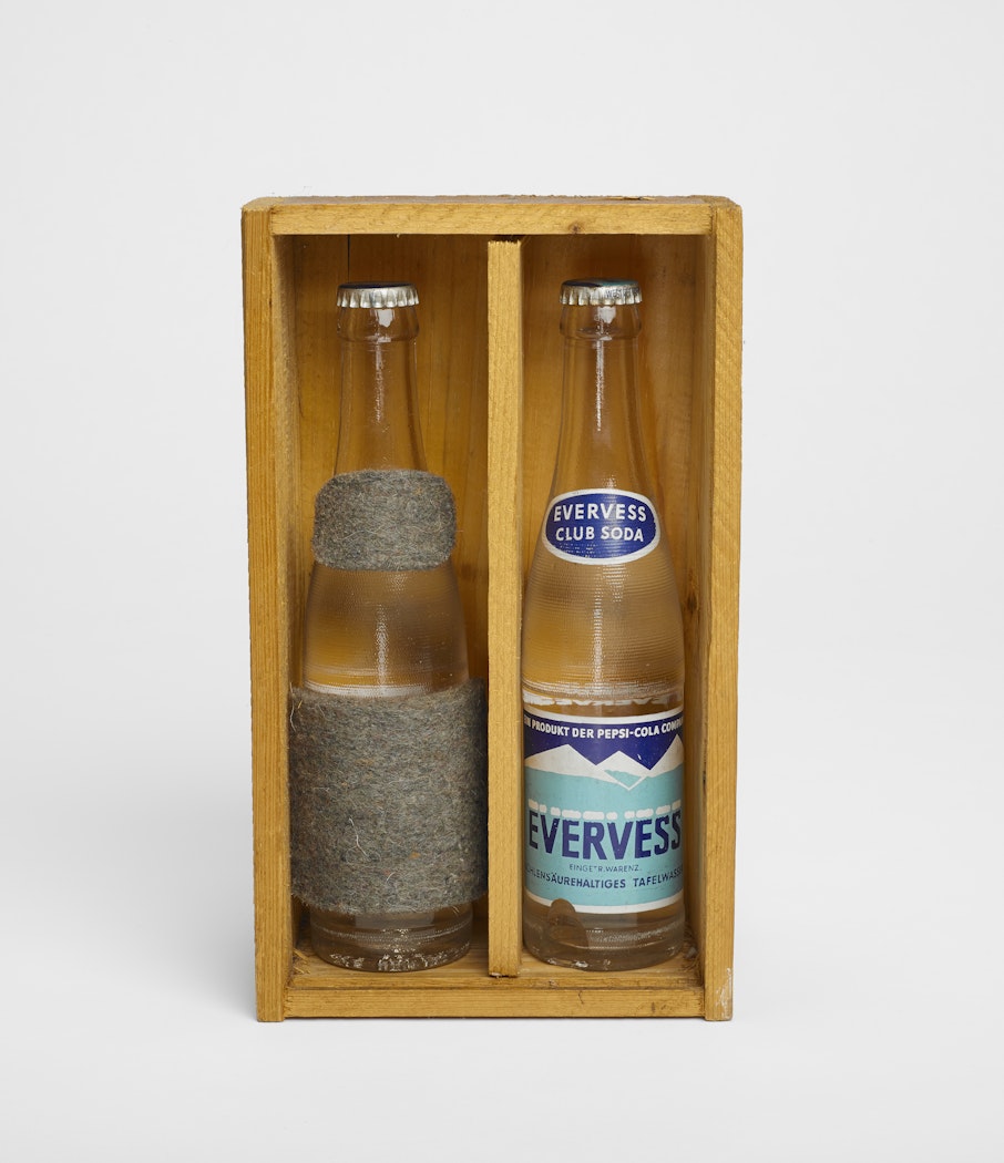 view 3: Evervess wooden box open, no lid