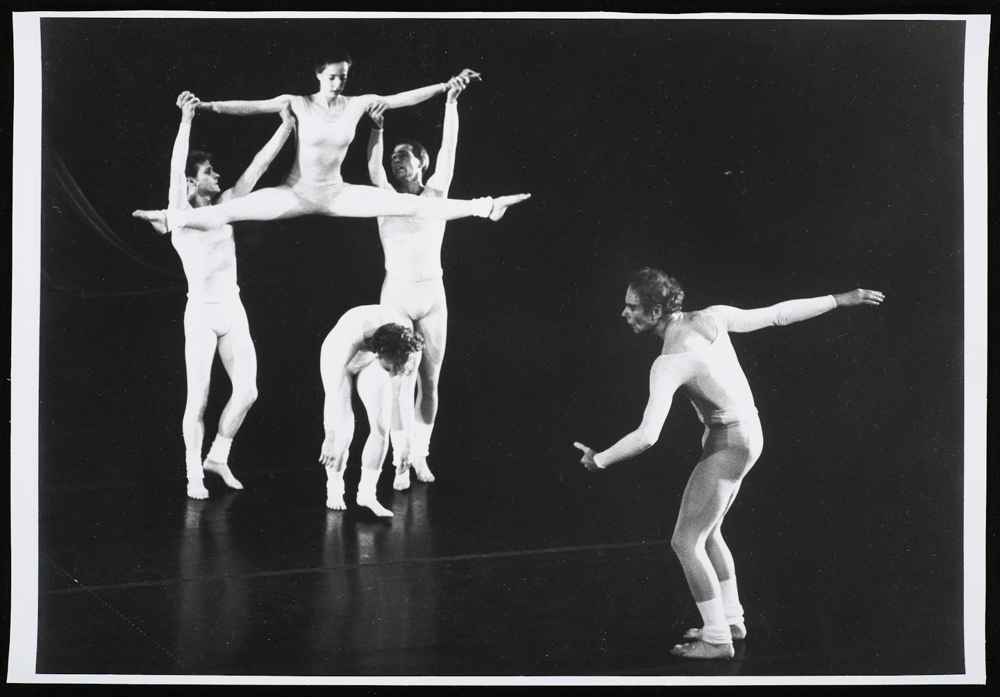 Chris Komar, Karole Armitage, Louise Burns, Rob Remley, and Merce Cunningham in Sounddance