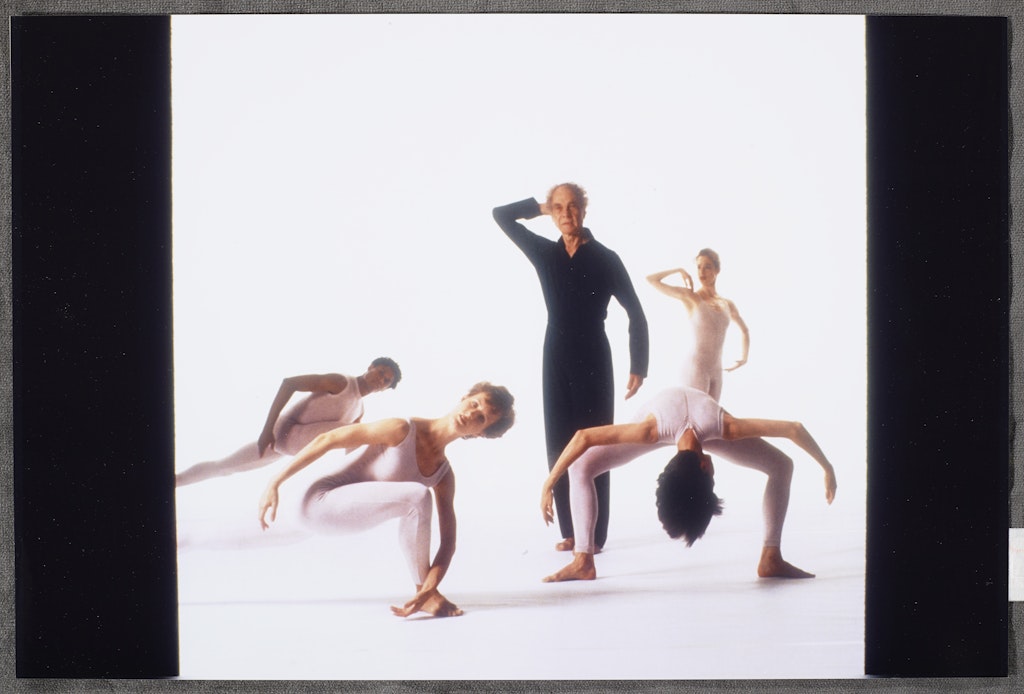 Merce Cunningham, Michael Cole, Emma Diamond, Patricia Lent and  Carol Teitelbaum in Enter