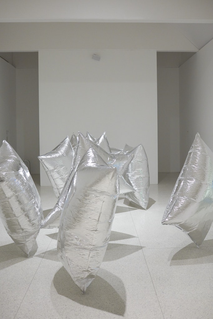 Silver Clouds décor for RainForest