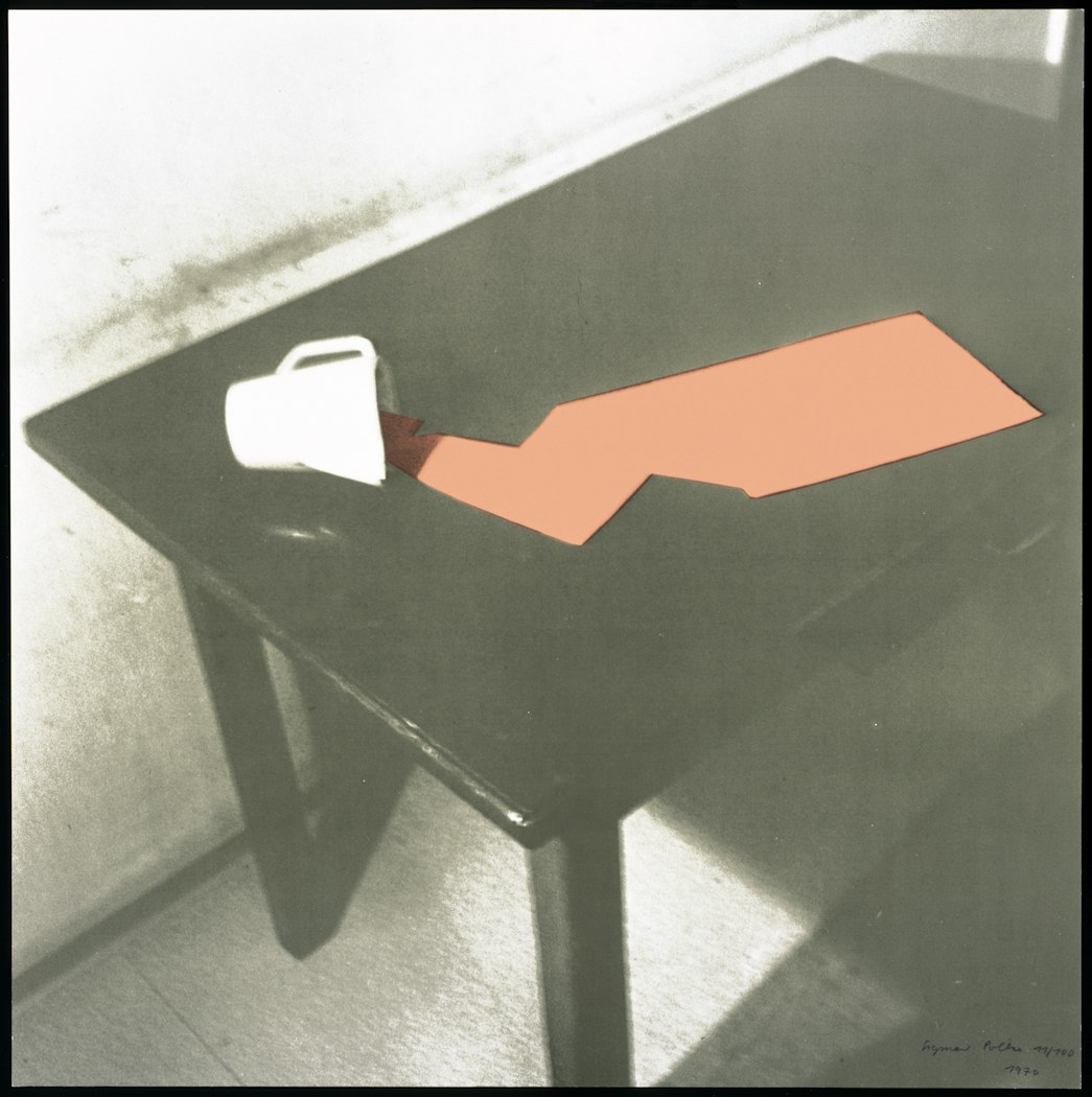 Tisch mit umgekippter Kanne (Table with Overturned Mug)