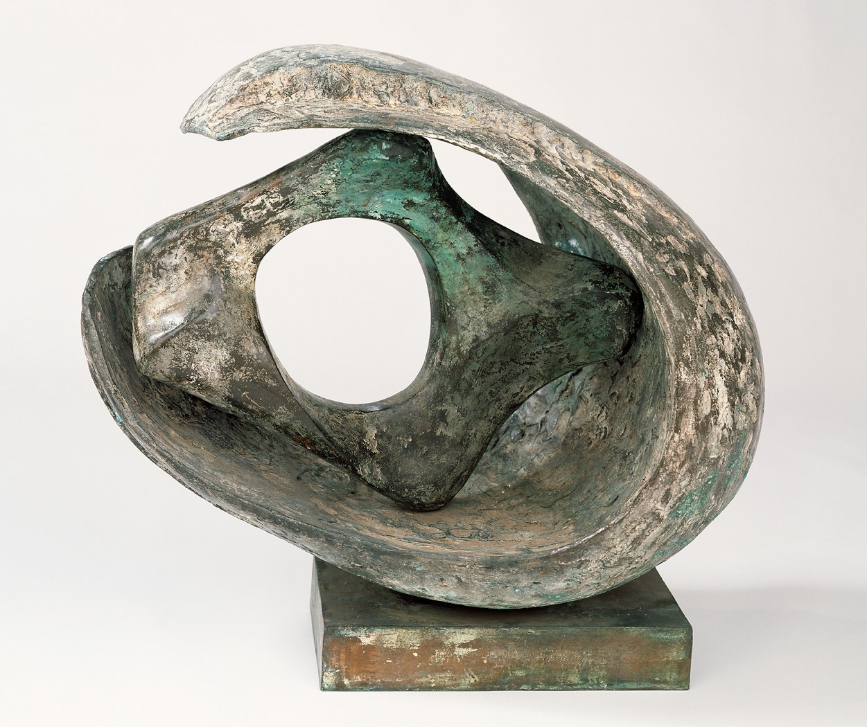 Curved form with inner form (Anima)