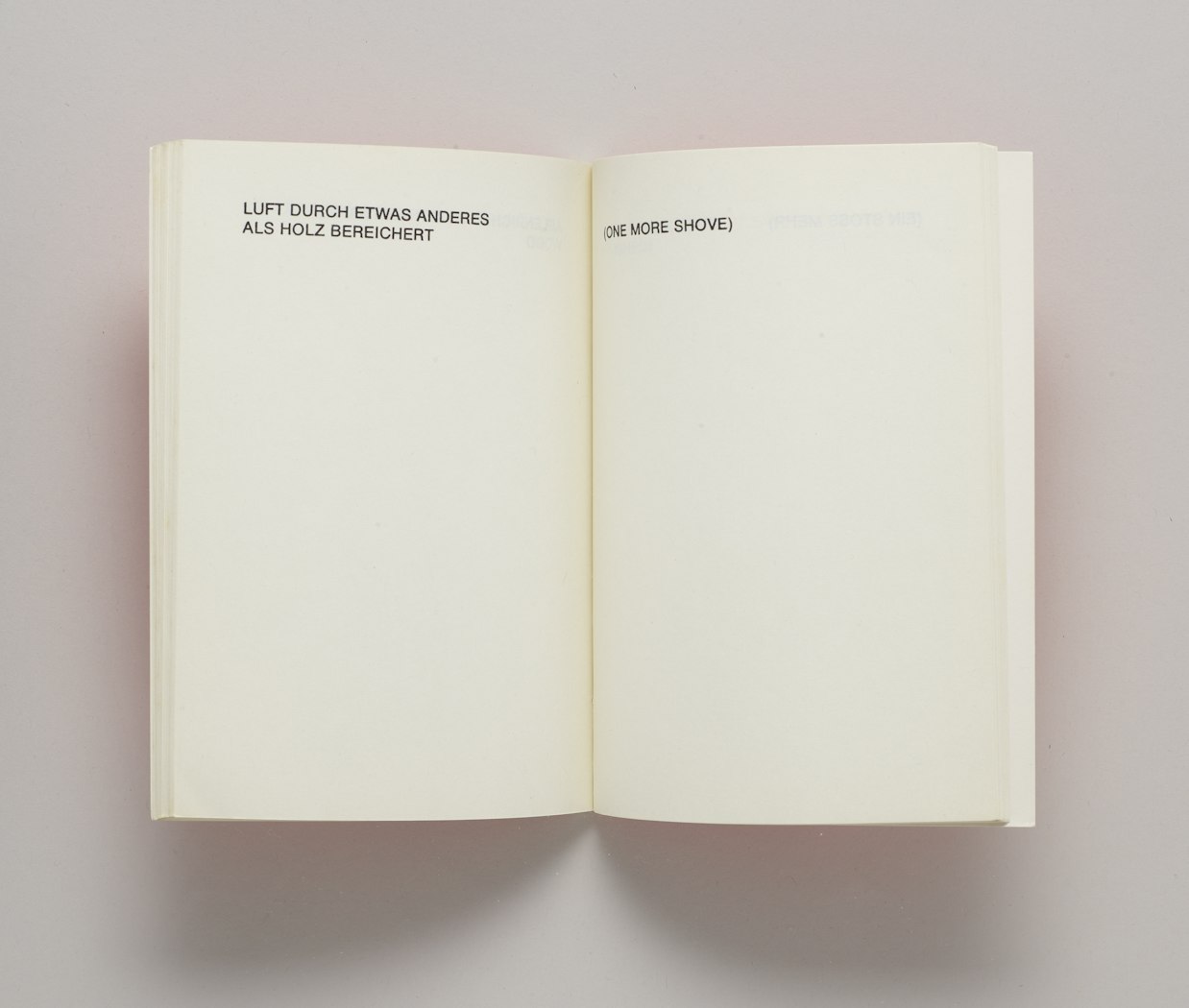 8 Arbeiten von Lawrence Weiner