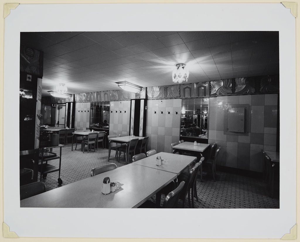 Forum Cafeteria (No. 4)