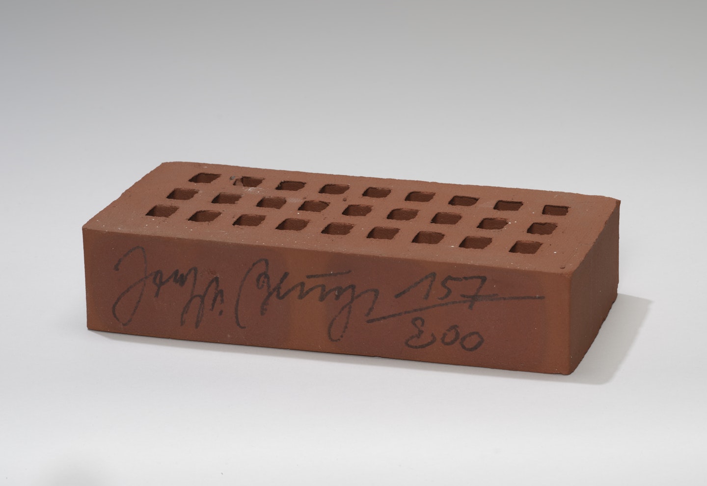 Backstein für F.I.U. (Brick for F.I.U.)