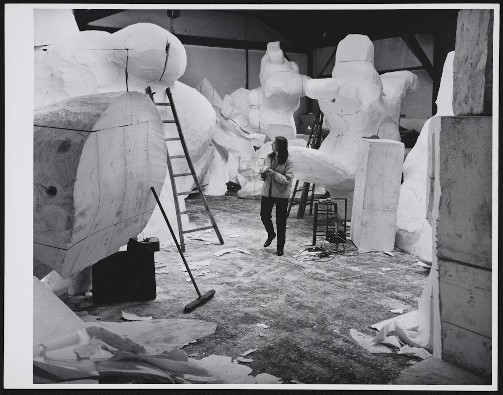 Niki de Saint Phalle studio, unidentified location