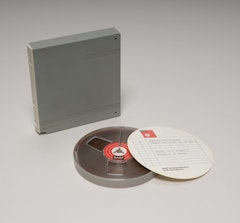 Musik als Grün  Op. 51, Nr. 4  aus Zwei Fluxus-Objekte (Music as Green Op.51, Nr. 4 from Two Fluxus Objects)