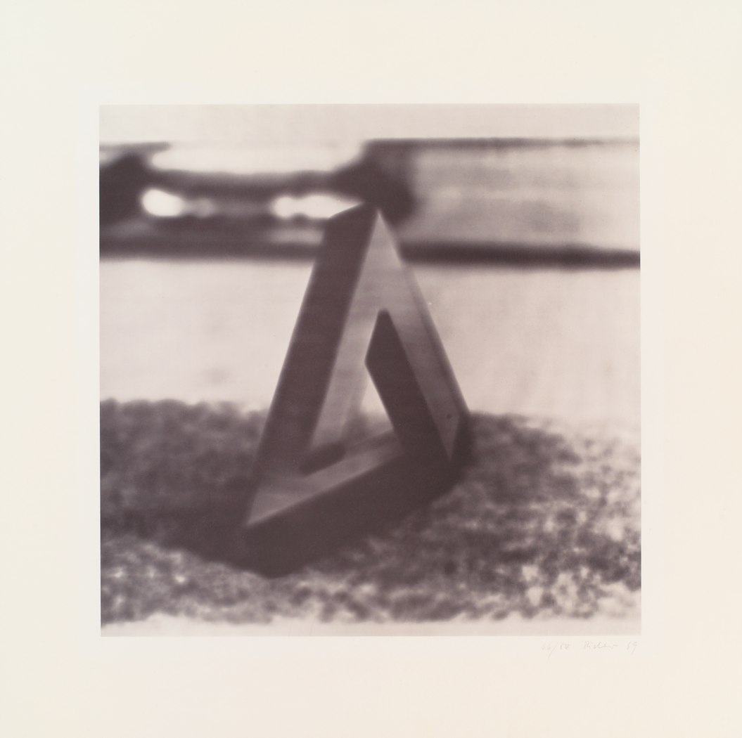 triangle on lawn from the portfolio 9 Objekte