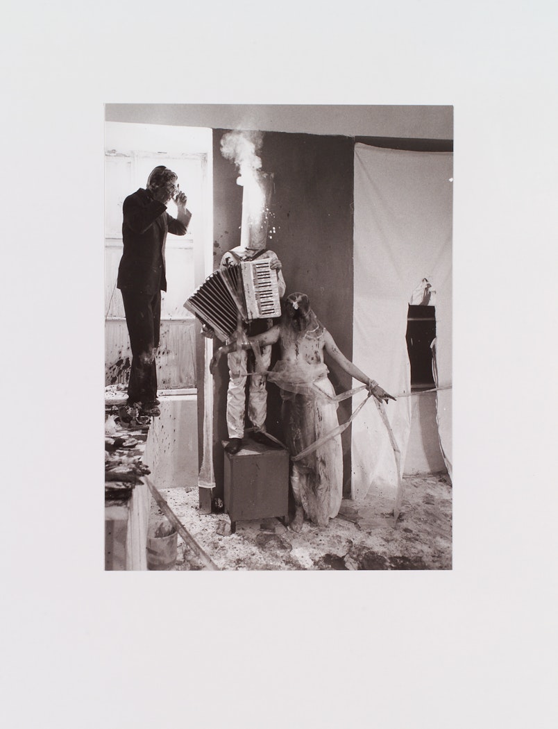 2001.211.11