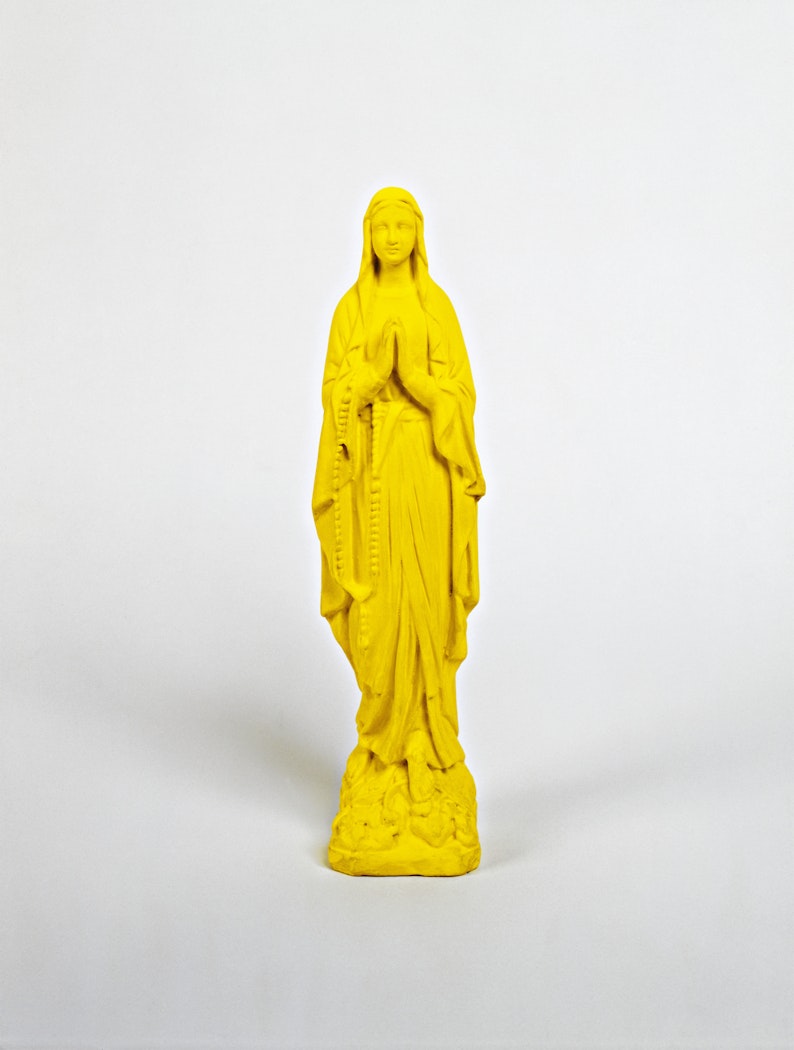 Photo by Thomas Ruff, copyright Katharina Fritsch / VG Bild-Kunst, Bonn / Courtesy Matthew Marks Gallery